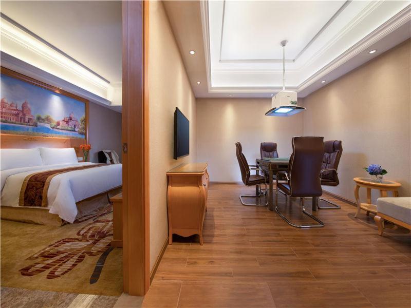 Vienna Hotel Dongguan Shi Exterior photo